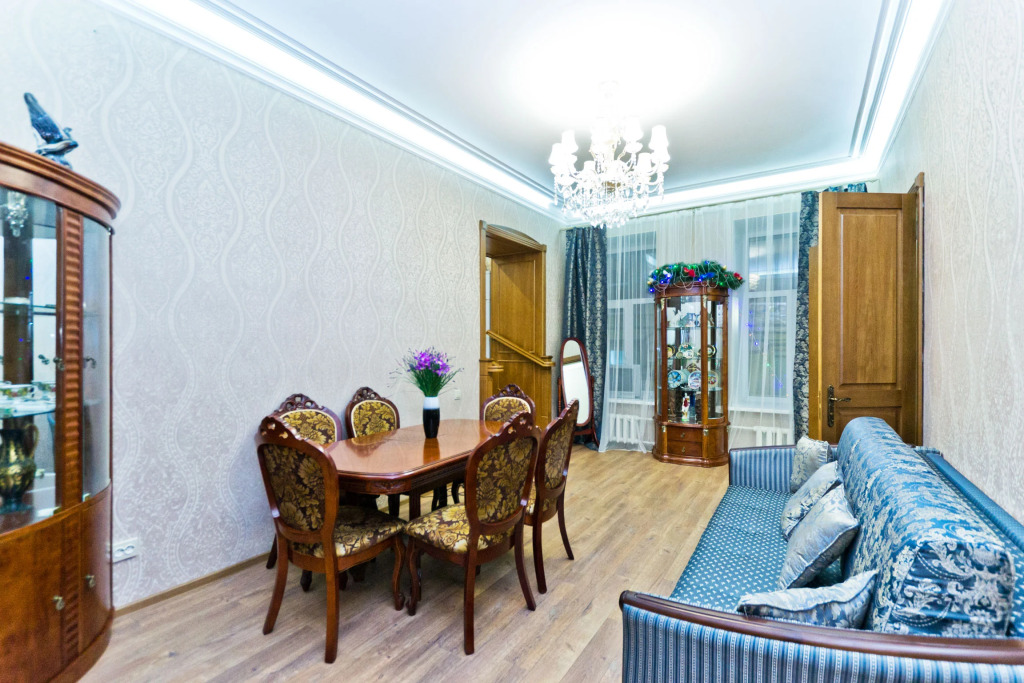 Апартаменты SpbStay на Невском проспекте 82
