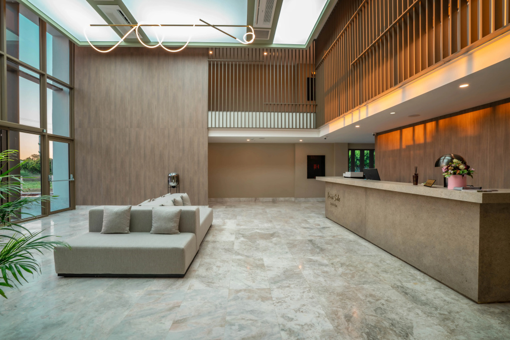 Prive Side Suite & Spa Hotel