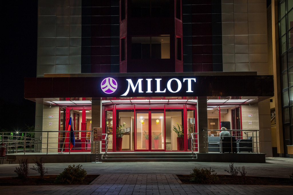 Отель Милот