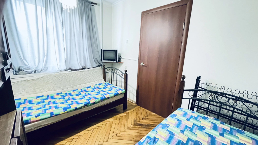 Tryohkomnatnye na Proletarskom Prospekte 17 Apartments