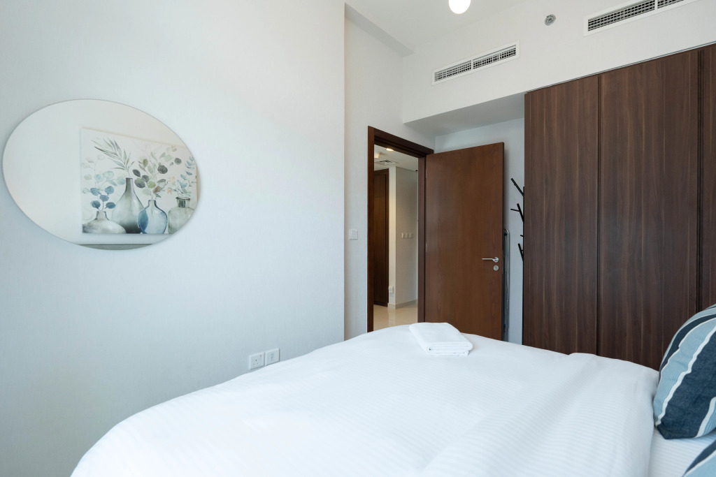 Апартаменты Keyrock Premium Reva Stay with Pool Access