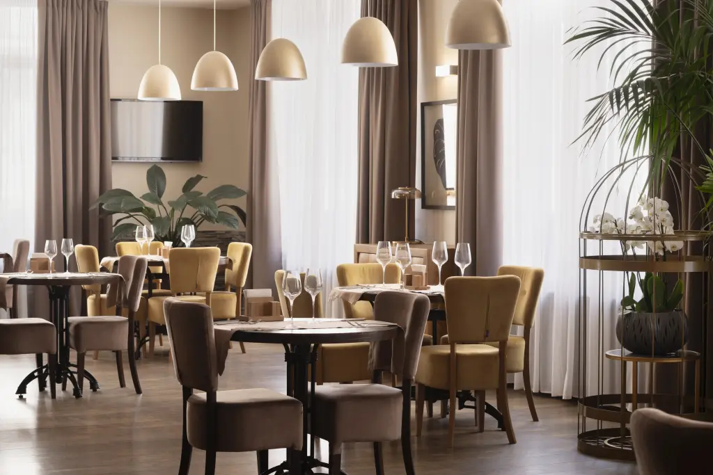 Отель Golden Tulip