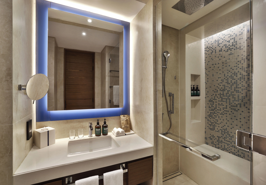 Отель Tumbi Hotel Dubai The Palm, Tapestry Collection by Hilton