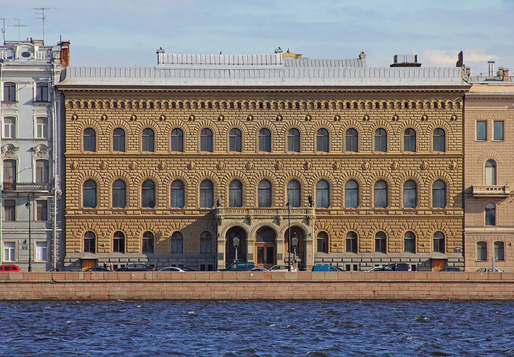 Апартаменты с Новым ремонтом в 300 Метрах от Эрмитажа и Бесплатной Парковкой в Части Владимирского Дворца