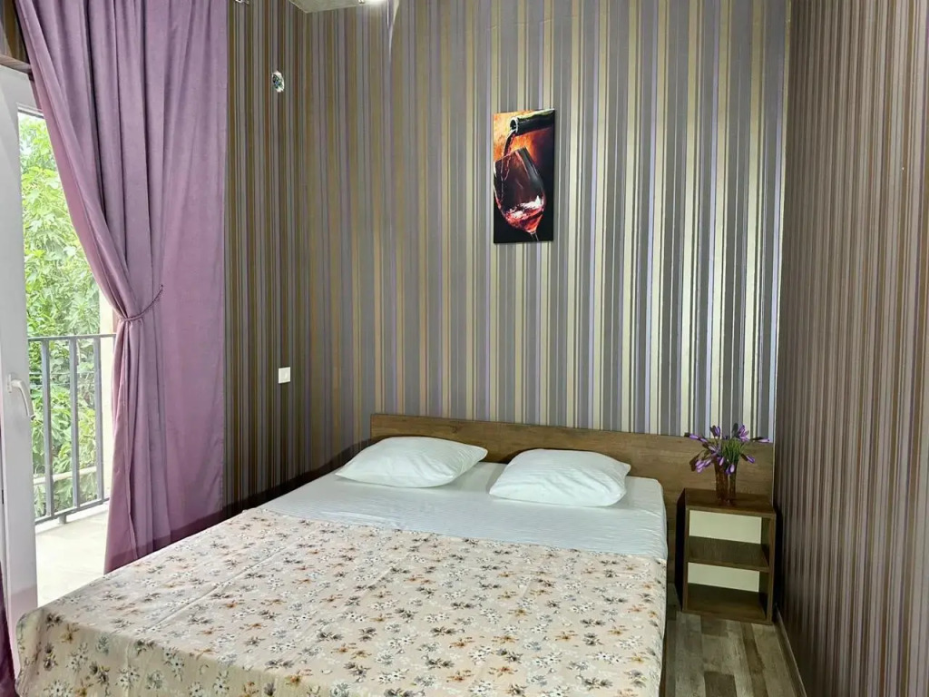 Отель Holiday Garden Tbilisi