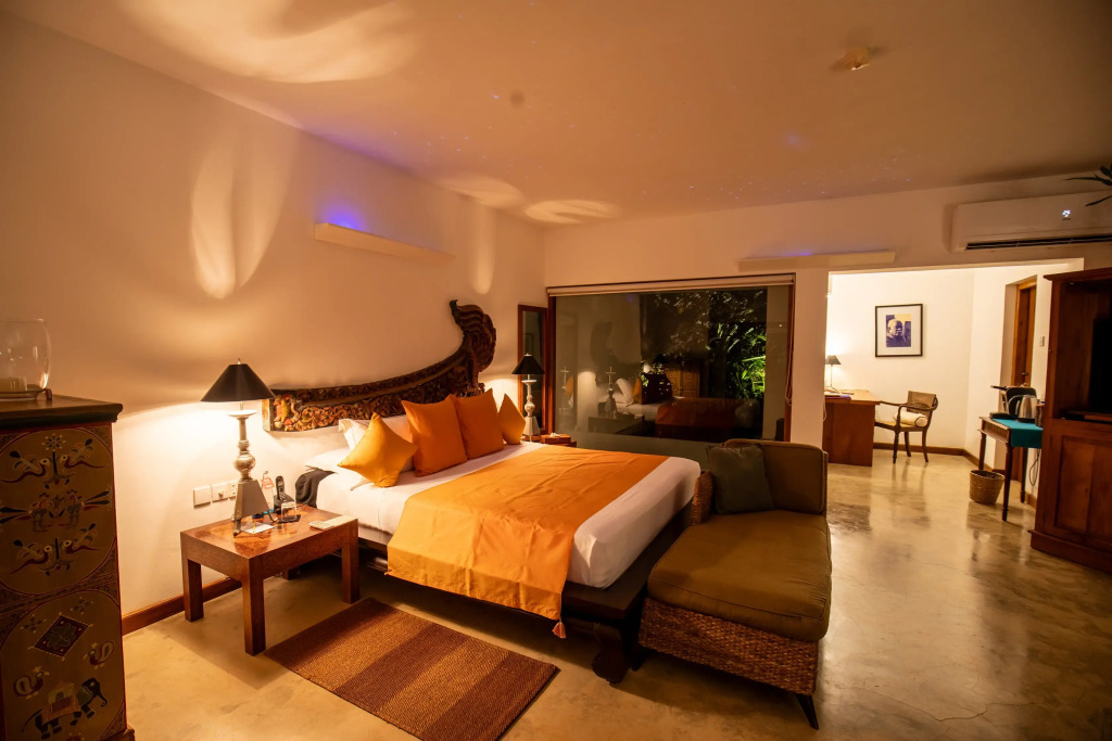 Aditya Resort, Hikkudawa