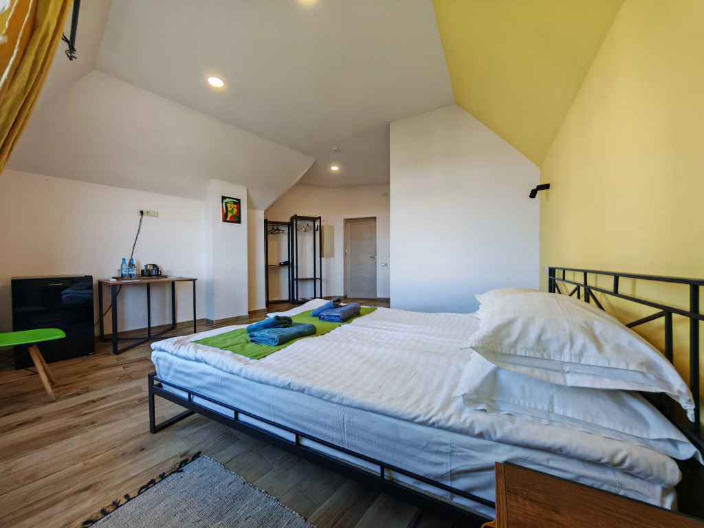 Отель Blur Inn Gallery