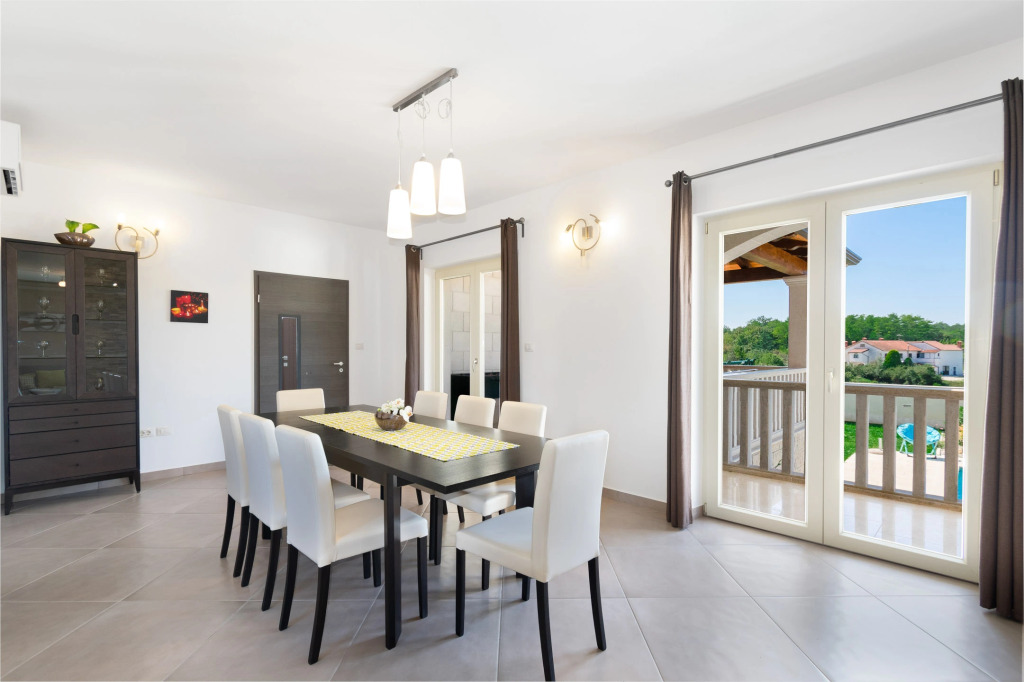 Villa Coridigo - Unique High Position, Panorama Nature View, Cozy Dining Terrace, Gym, Fenced Property