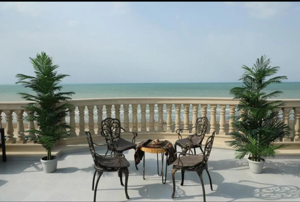 Seaside Hotel