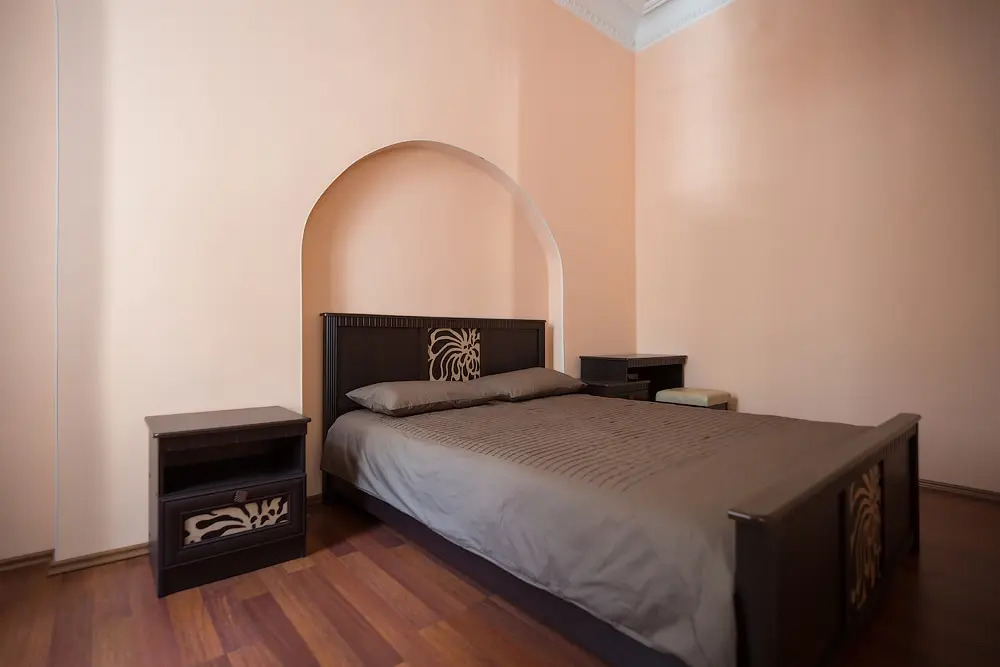 BM 13 Apartments