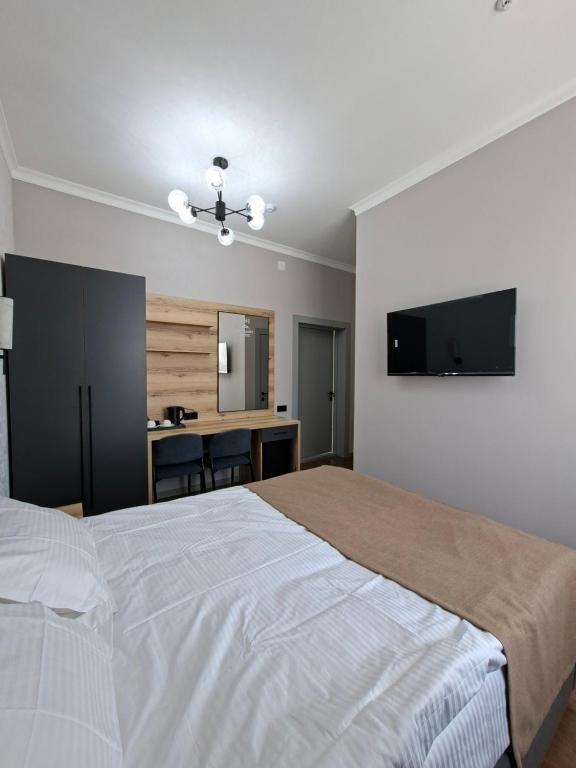 TOI AT-BASHY HOTEl