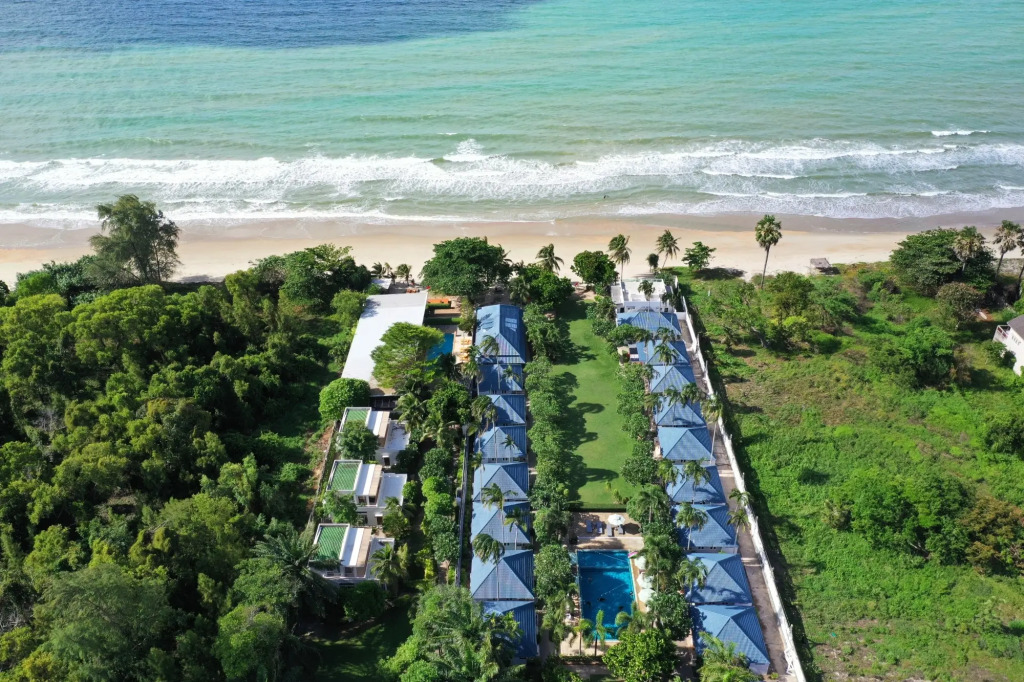 Отель Bandara On Sea