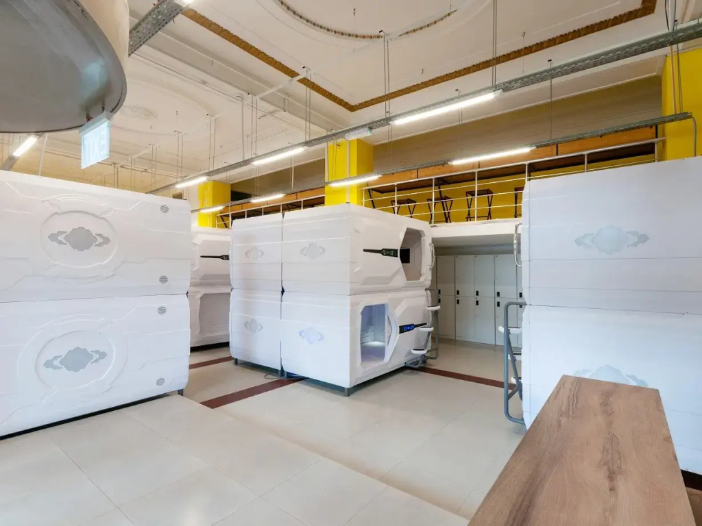 Capsule Hotel Happy lounge