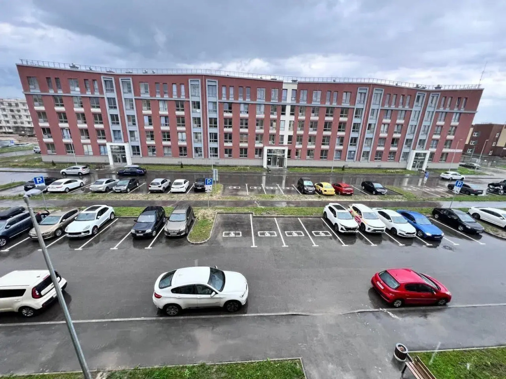 Квартира на Нины Петровой 10к1