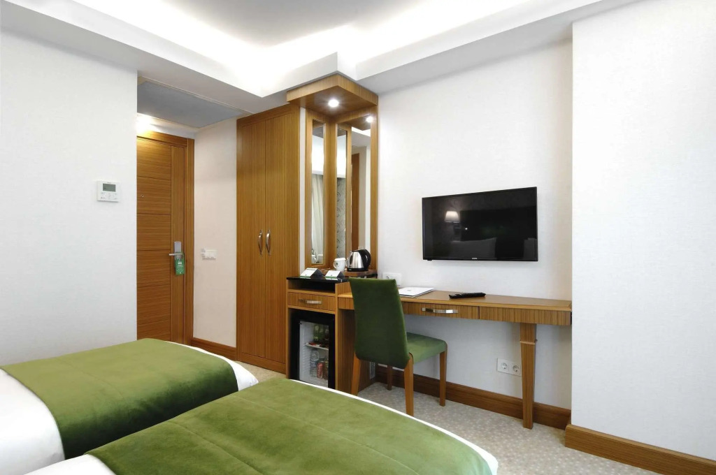 Bizim Hotel