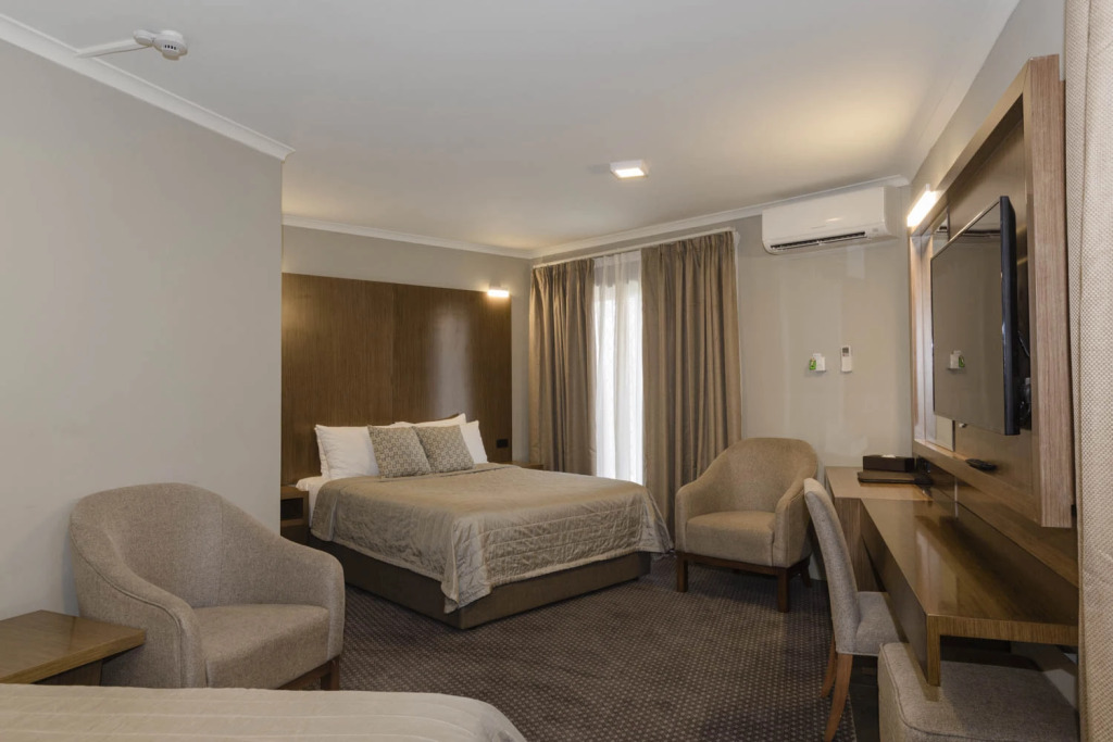 Motel 10