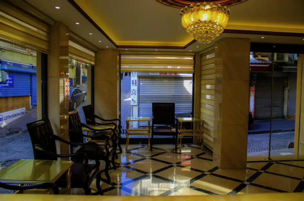 Deluxe Newport Hotel - Old City