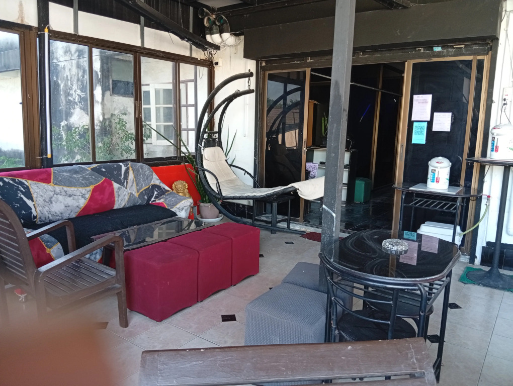 BEN & LEK GUESTHOUSE