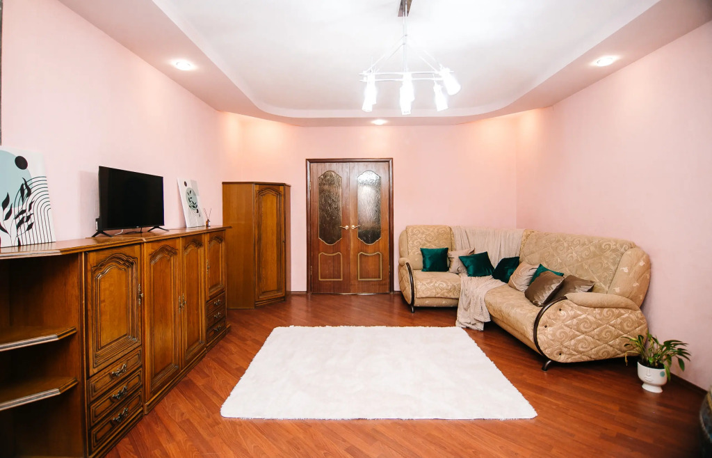 Квартира Myhome Yourhome рядом с Ботаническим садом на ул. Академика Платонова д.10 к.4.