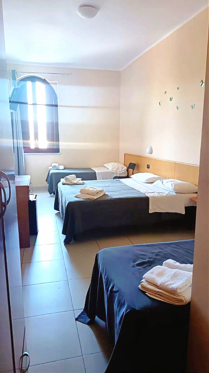 Отель Hydra Club Hotel e Village