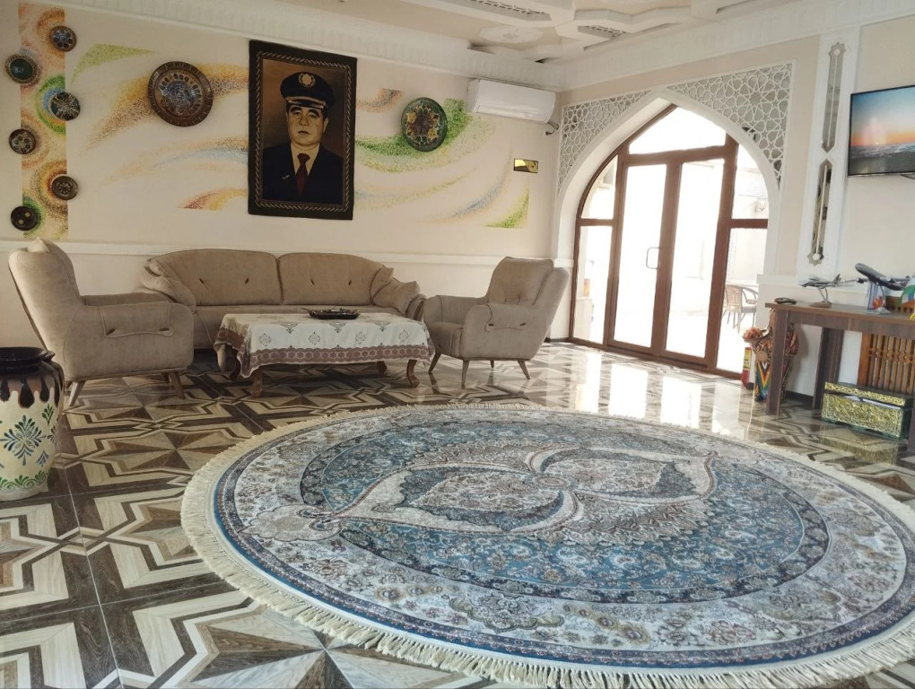 Orom Hotel