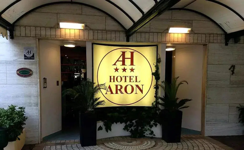 Отель Aron Rimini