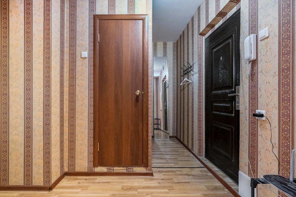 Квартира рядом с Мнтк им. Федорова и Ск Заря