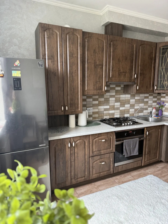 Uyutnaya Na Letnem Ozere Flat