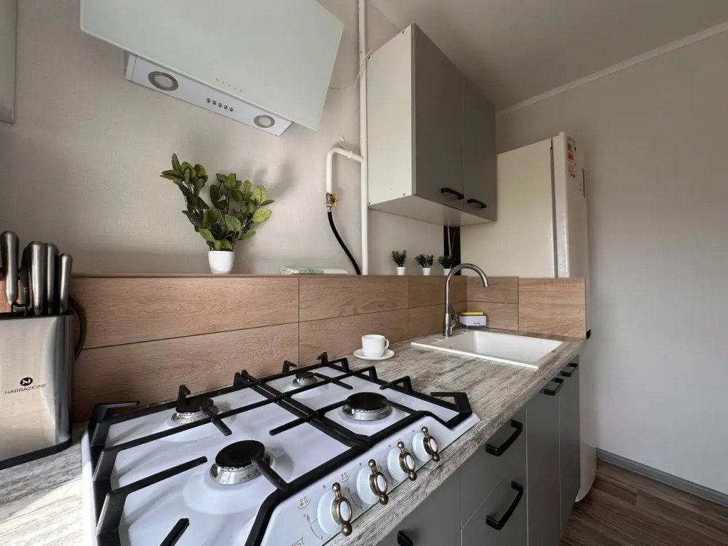 Apartament 52 на улице Челюскинцев 15