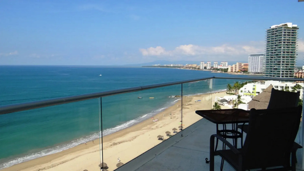 Апартаменты Unlimited Luxury MAHESH' CONDO