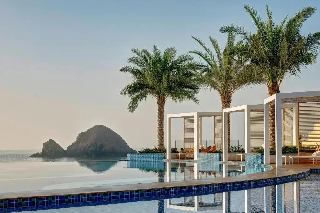 Курортный отель Royal M By Gewan Al Aqah Beach