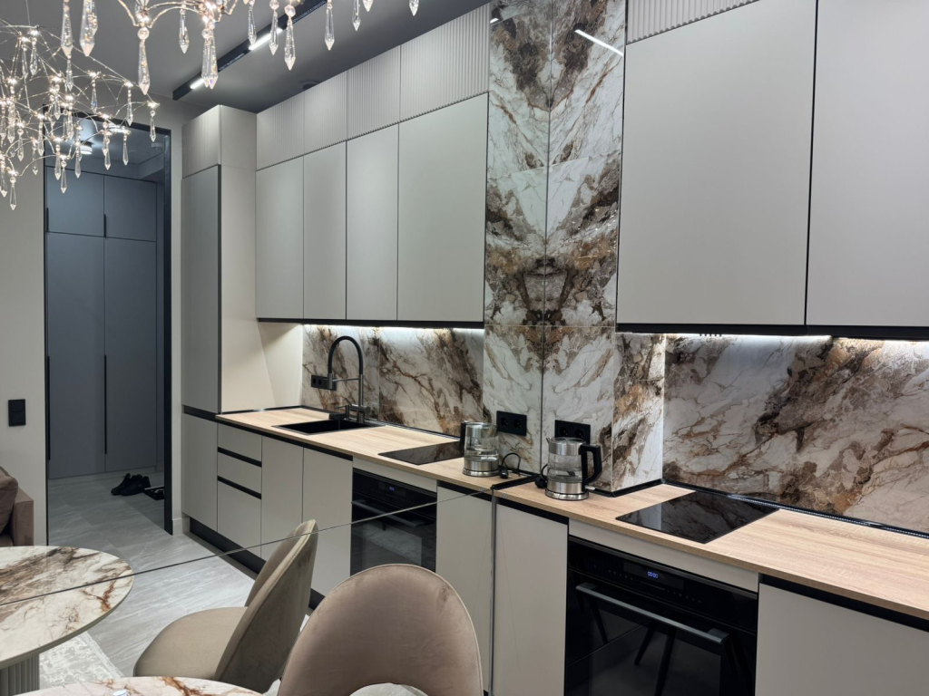 Stilnye Apartamenty S Balkonom Flat