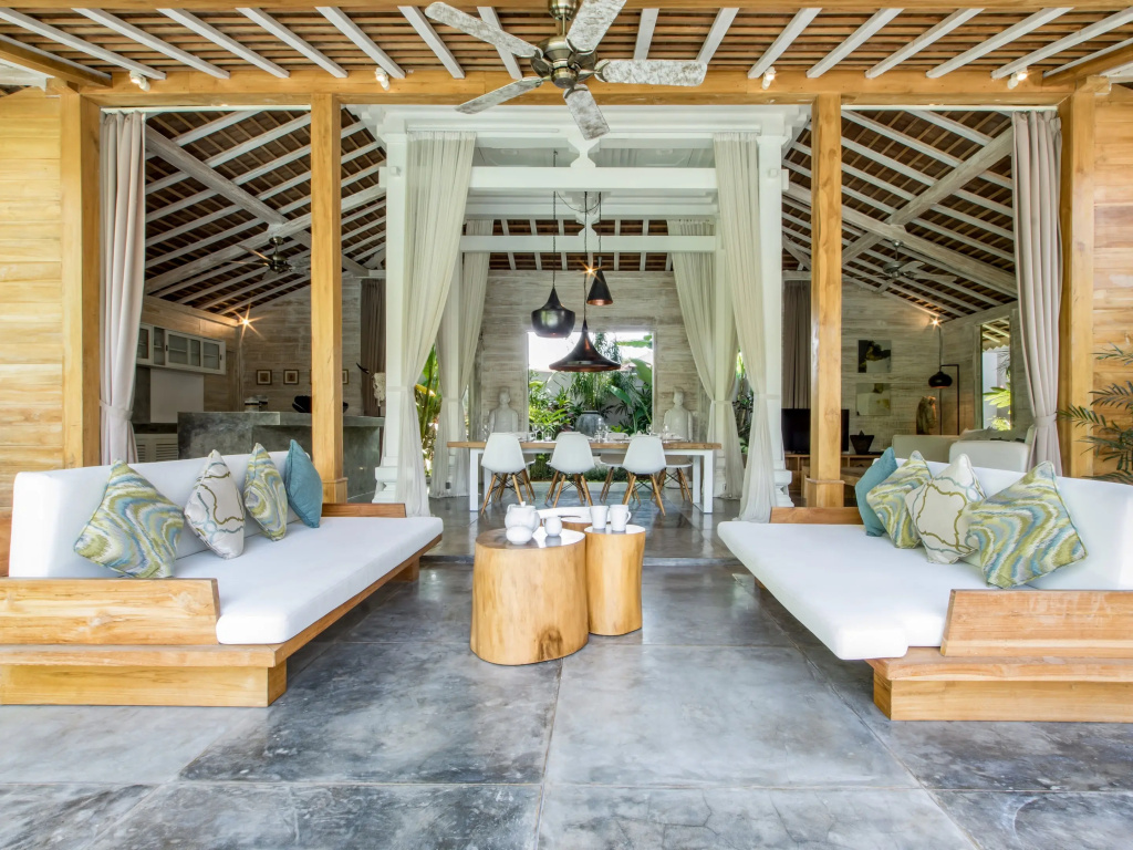 Villa Little Mannao by Villa Finder