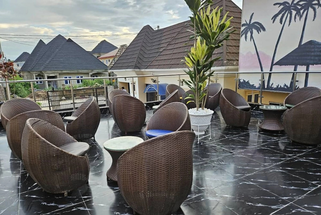 Отель Aa Suites