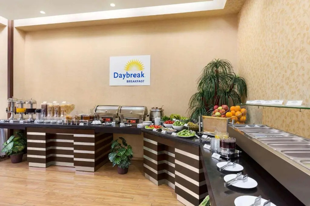 Отель Days Baku