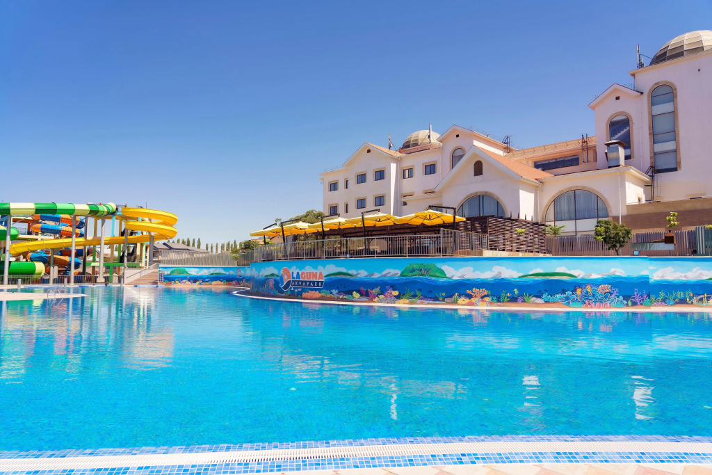 Holiday Inn Aktau by IHG