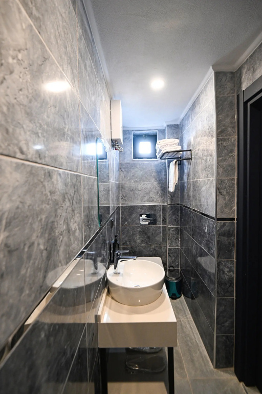 Отель Nas Corner Hotel
