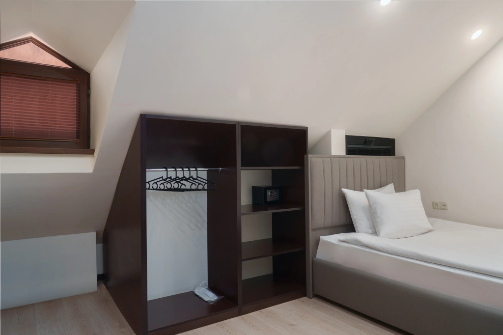 Elysium Gallery Hotel