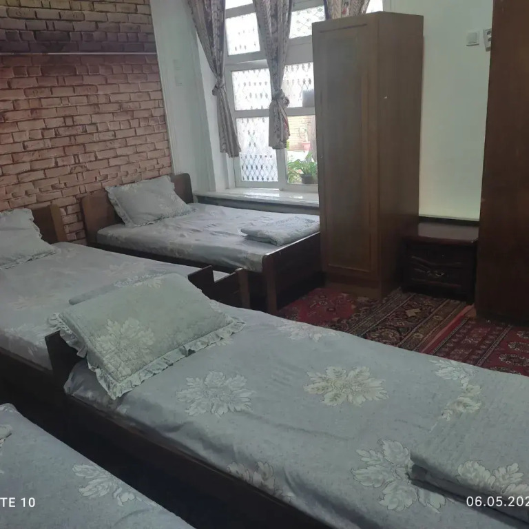 Ozod  Guest House