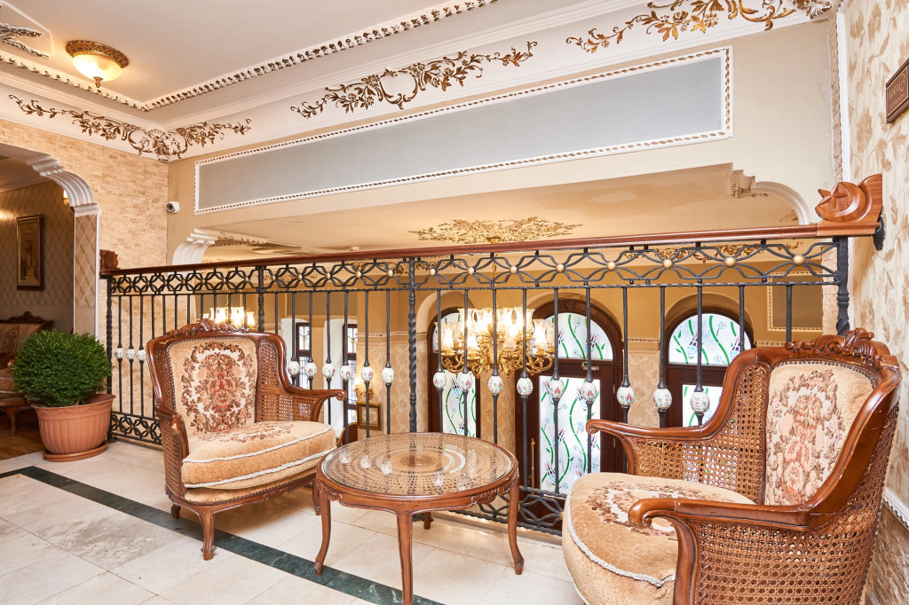 Отель Amber Hotel Istanbul