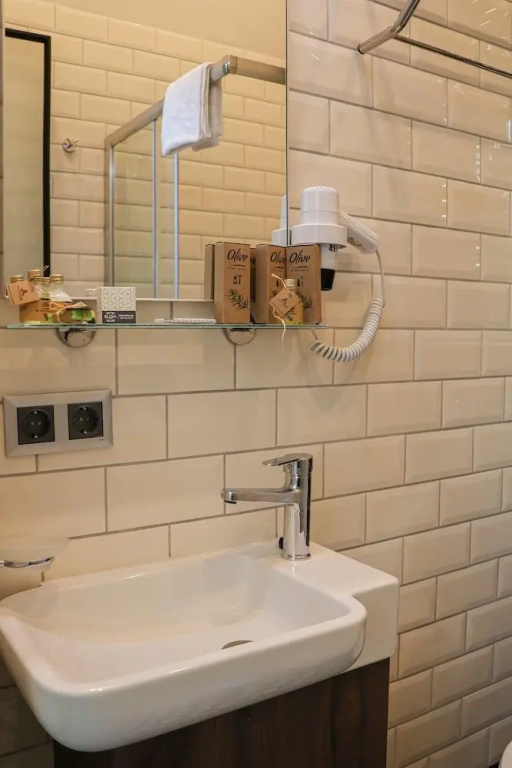 Grand Rafinn Boutique Hotel