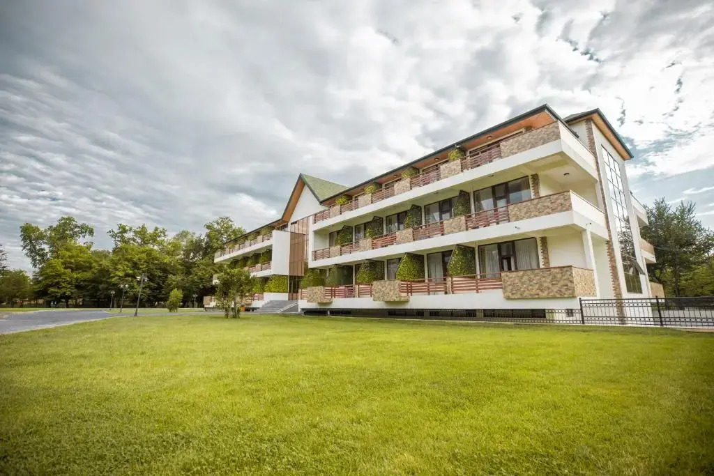River Inn Resort and Spa Hotel