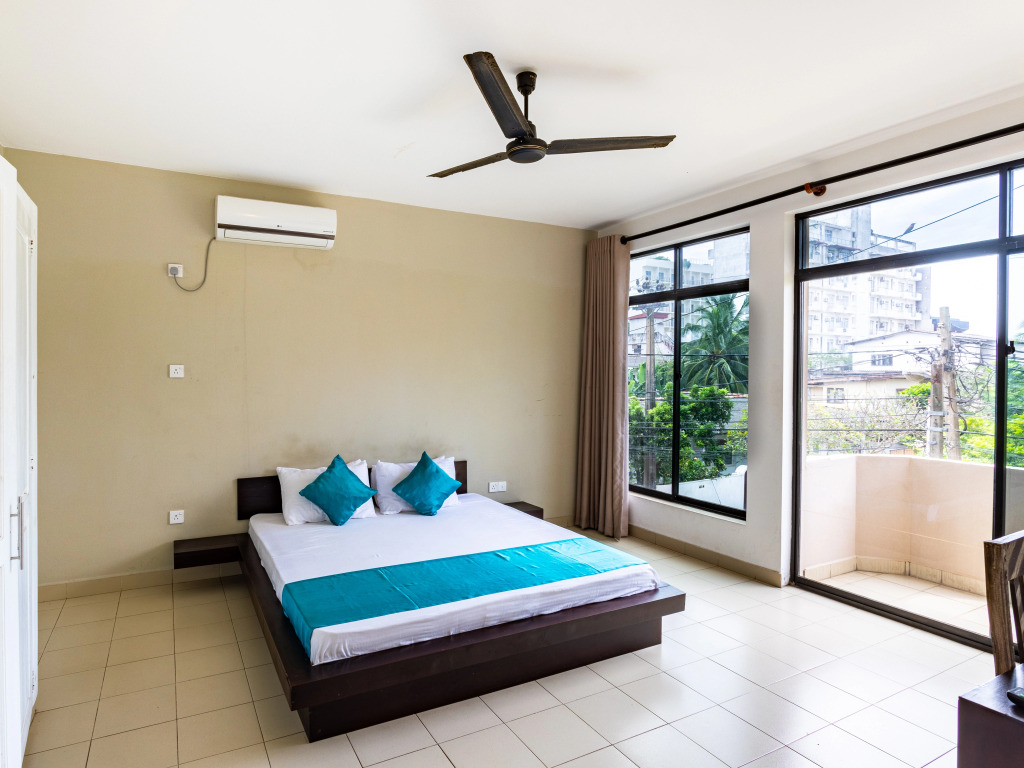 Отель Yoho Lavinia Loft