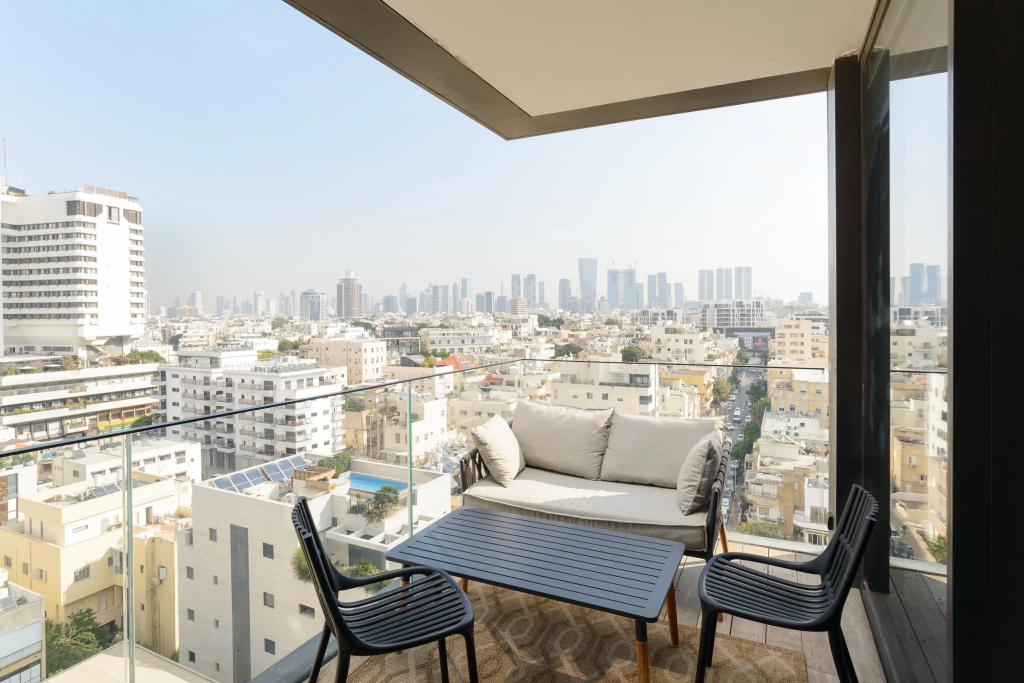 Апартаменты High End & City View by FeelHome