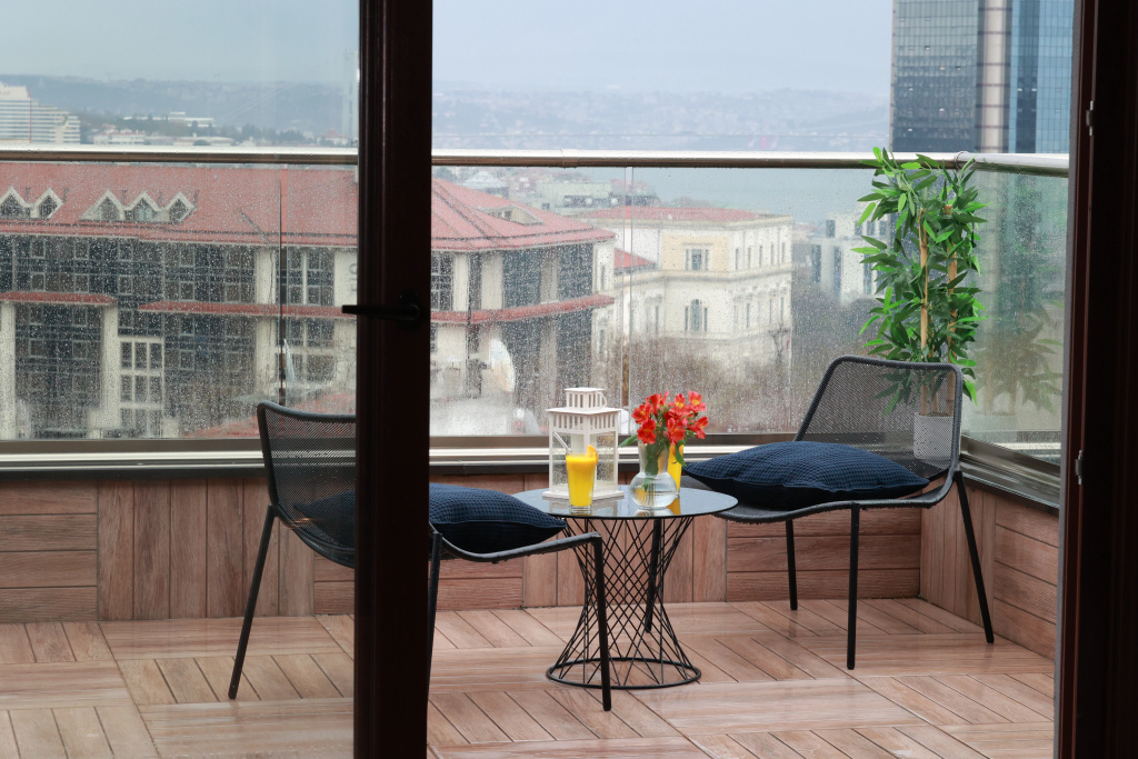 Revia Square Hotel