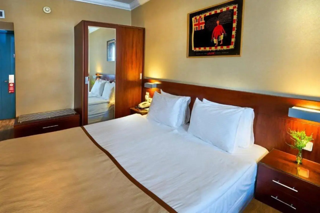 Feronya Hotel