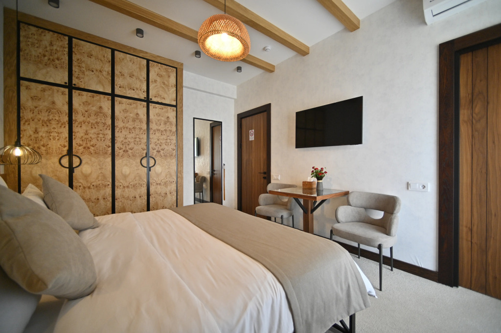 Отель Escapes Boutique Hotel & Restaurant
