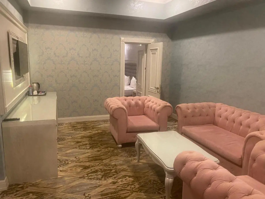Emerald Suite Hotel