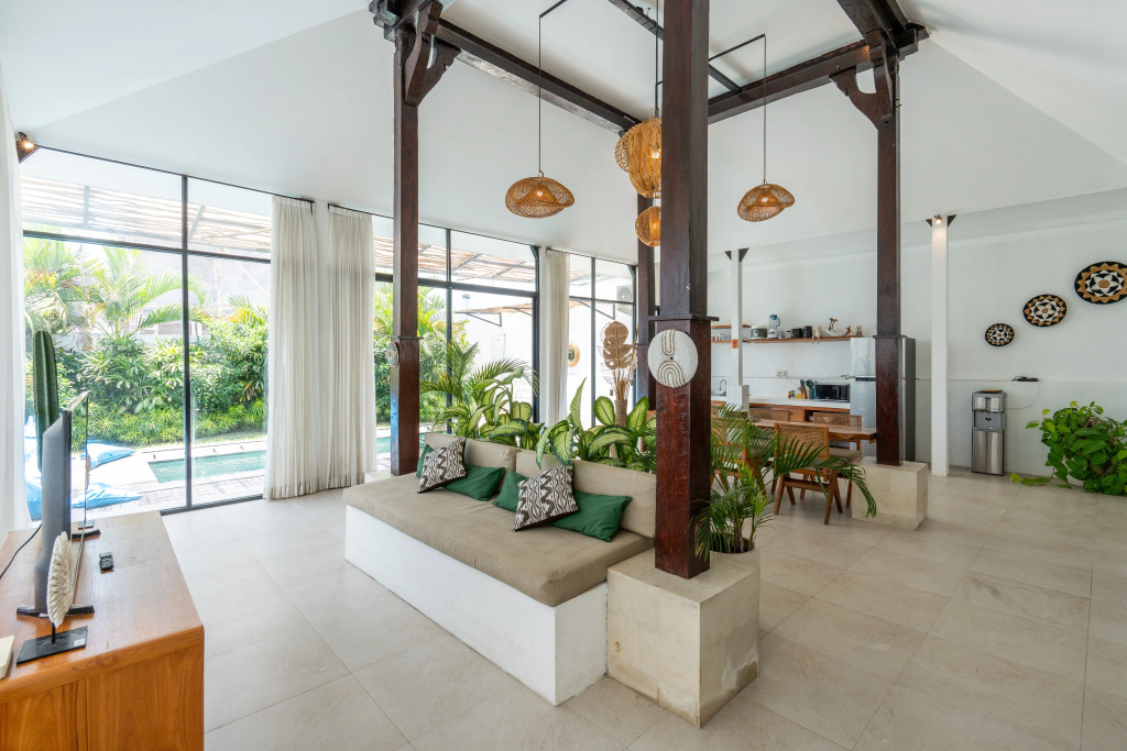 Canggu 4BR Private Pool Rooftop Mila Mou Villa by Bali Bliss Properties