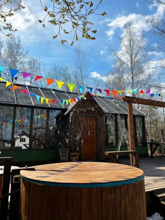 Частный дом Пaнopамный c купeлью